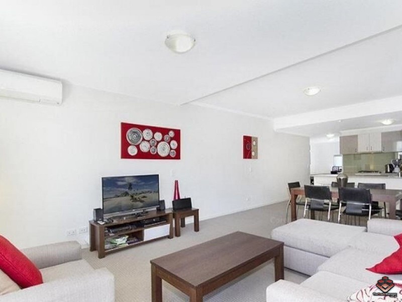 24 Allwood Street, Indooroopilly QLD 4068