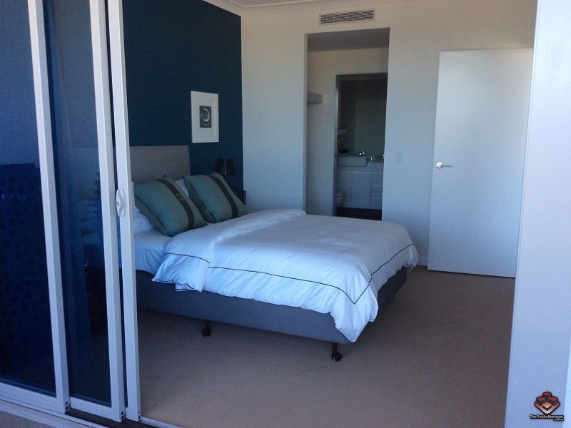11 Compass Drive, Biggera Waters QLD 4216