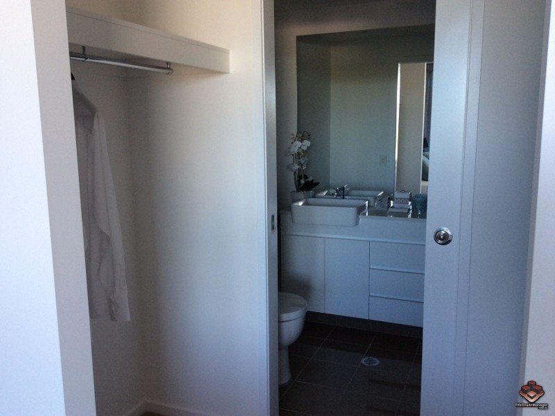 11 Compass Drive, Biggera Waters QLD 4216