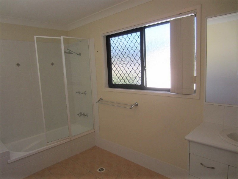 49 Gannon Avenue, Manly QLD 4179