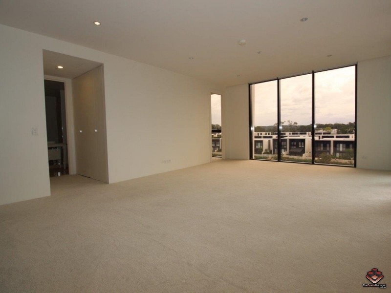 1 Marina Drive, Benowa QLD 4217