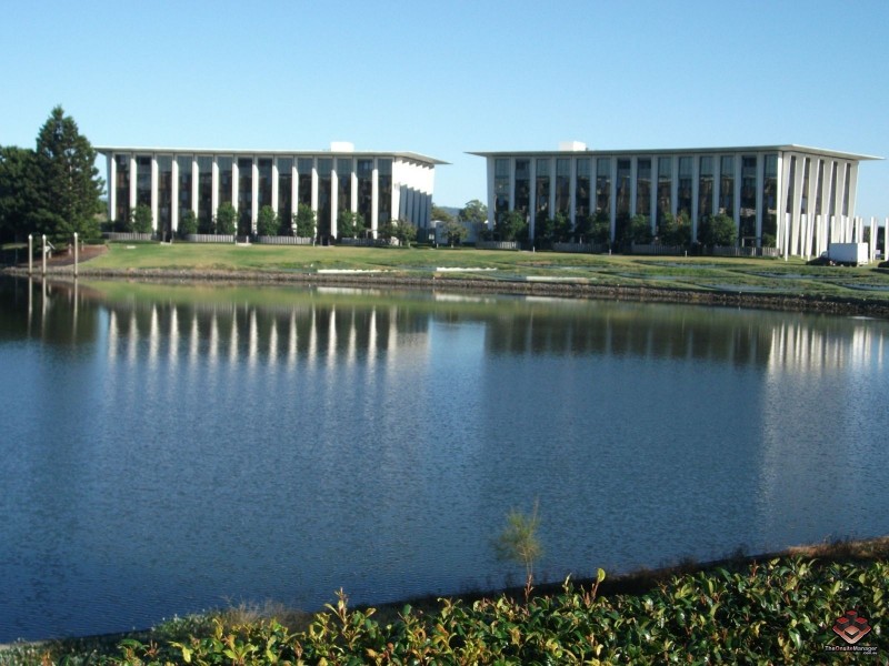 1 Marina Drive, Benowa QLD 4217