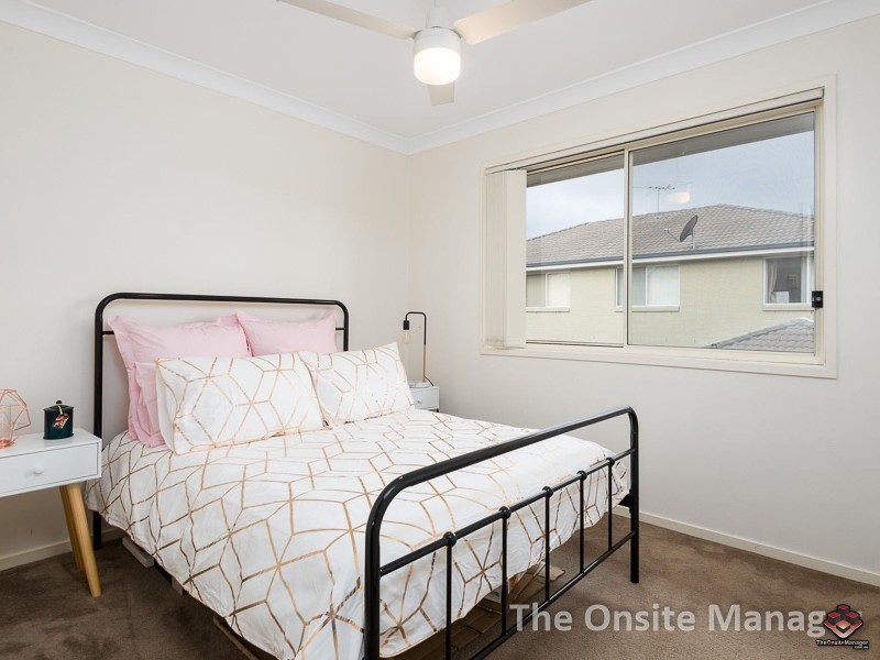 8 Earnshaw Street, Calamvale QLD 4116