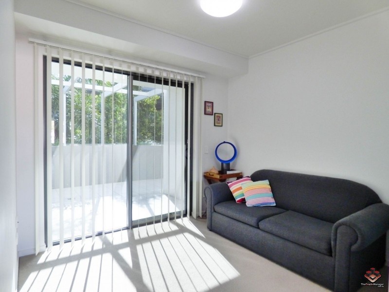 16 Surbiton Court, Carindale QLD 4152