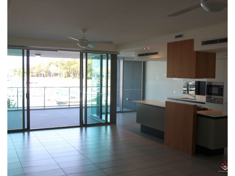 6 Mariners Drive, Townsville City QLD 4810