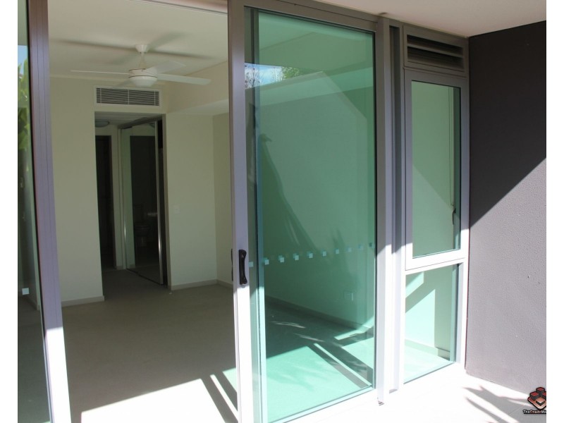 6 Mariners Drive, Townsville City QLD 4810