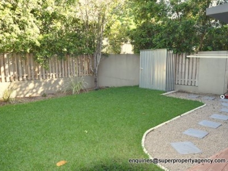 1 Boulton Drive, Nerang QLD 4211