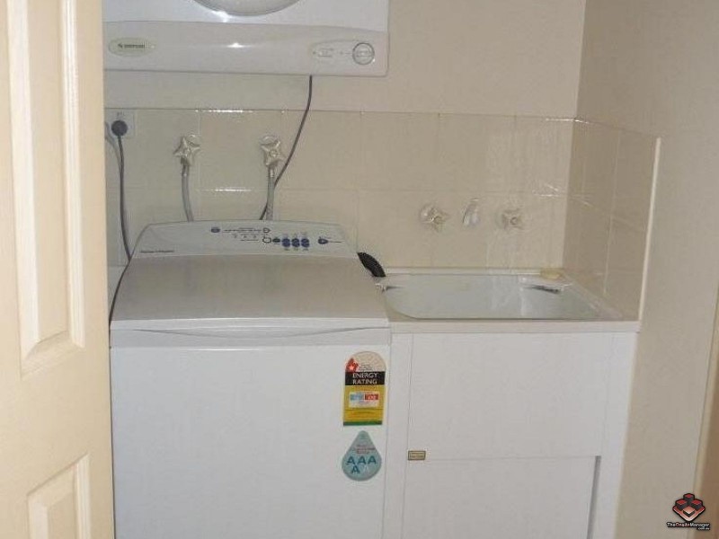 3-5 Norman Street, Southport QLD 4215