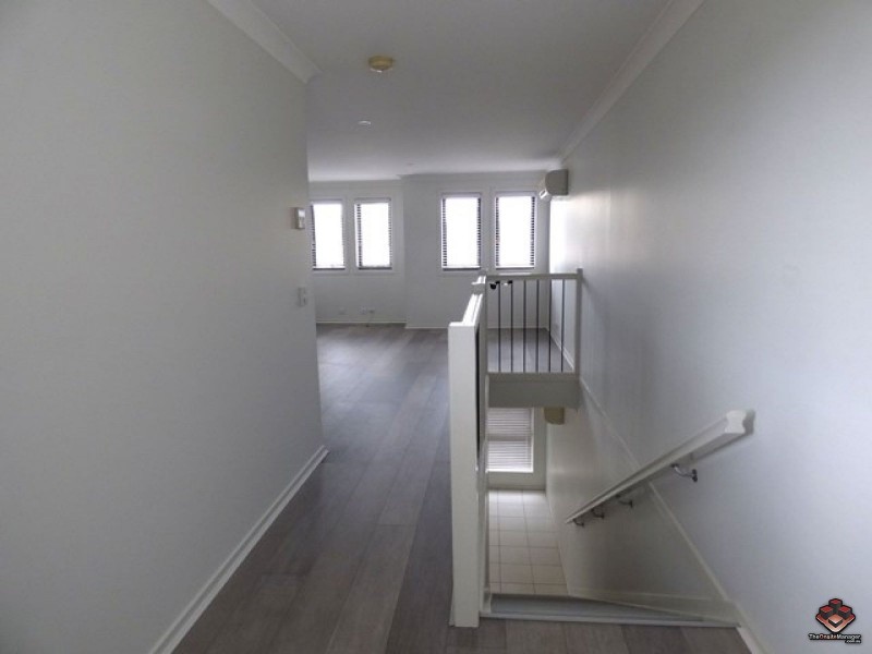 16 Surbiton Court, Carindale QLD 4152