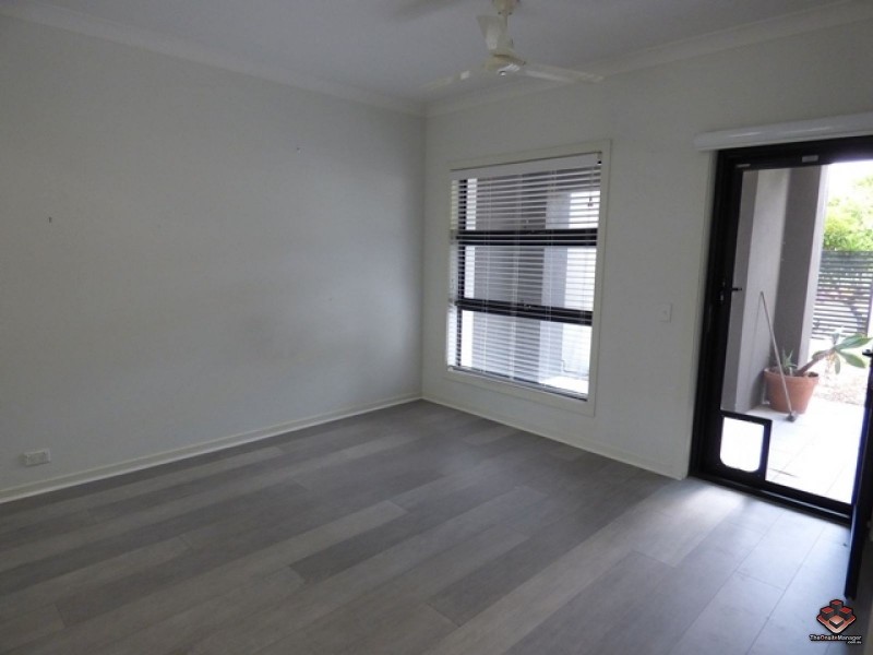 16 Surbiton Court, Carindale QLD 4152