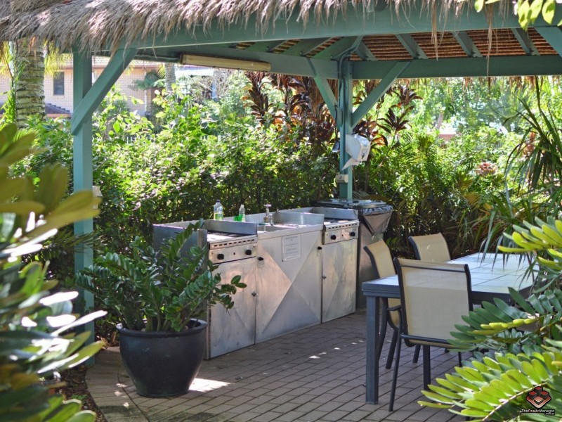 129 Oleander Street, Holloways Beach QLD 4878