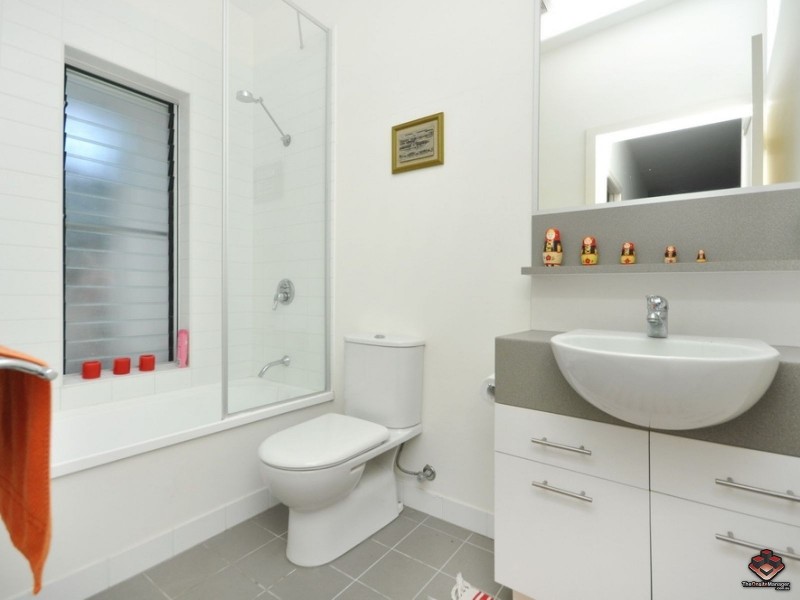 28 Masters Street, Newstead QLD 4006