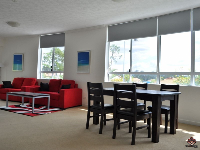 98 University Drive, Varsity Lakes QLD 4227