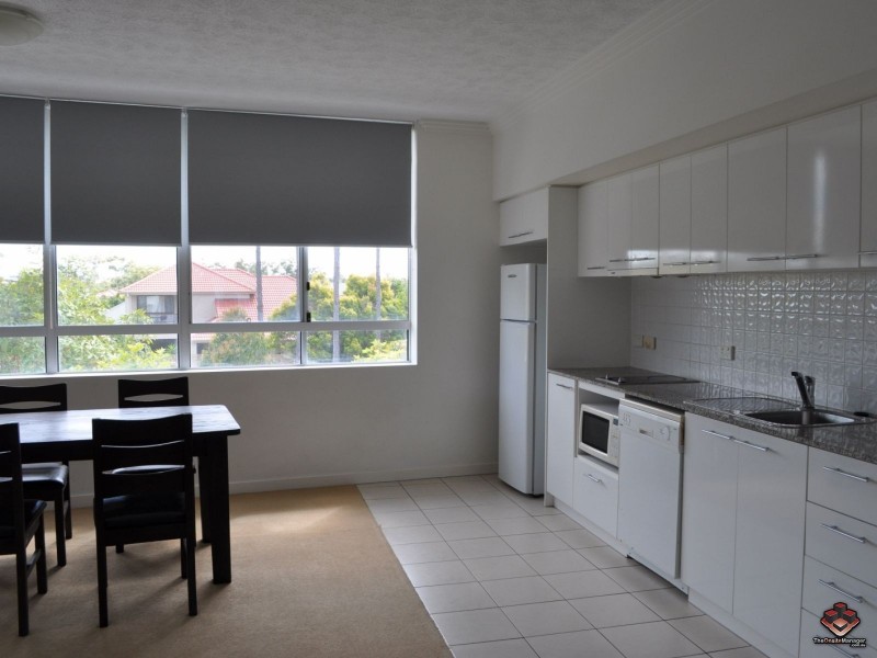 98 University Drive, Varsity Lakes QLD 4227