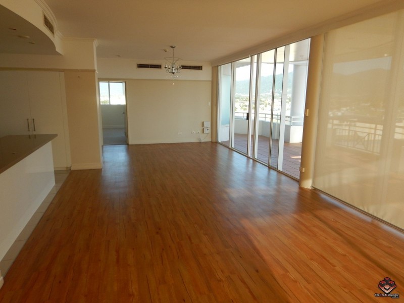 73 Spence Street, Cairns City QLD 4870