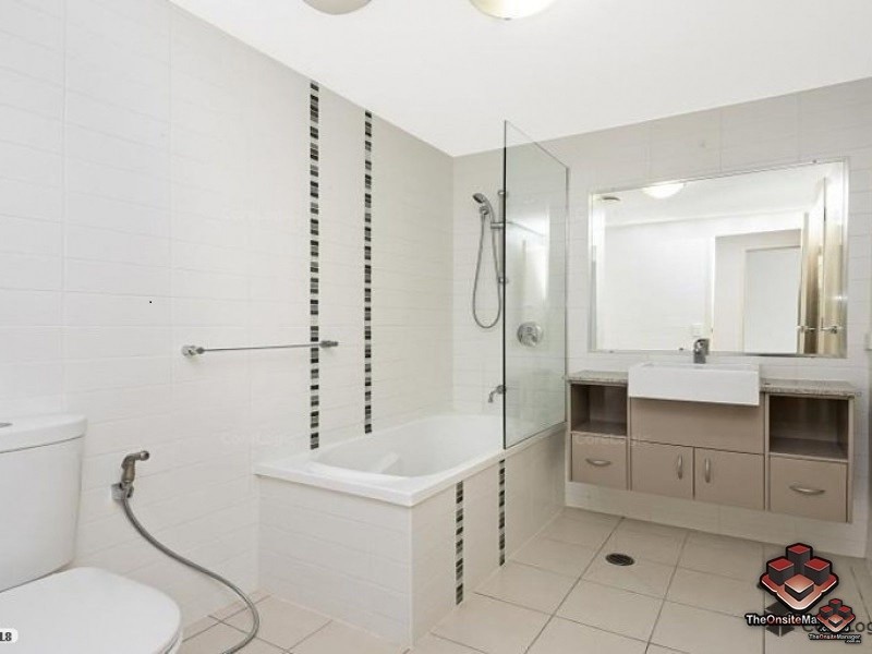 95 Clarence Road, Indooroopilly QLD 4068