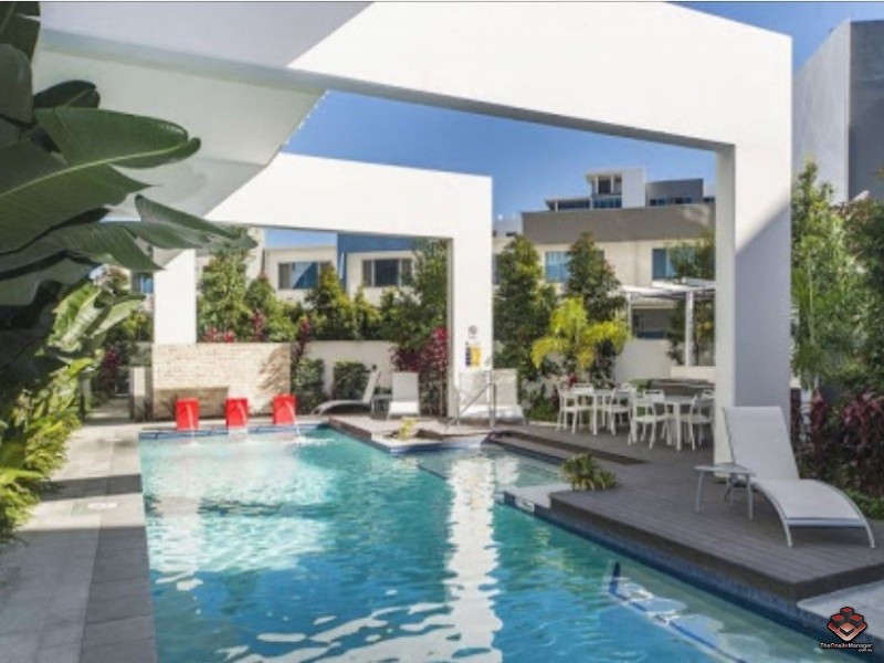 43 Harbour Town Drive, Biggera Waters QLD 4216