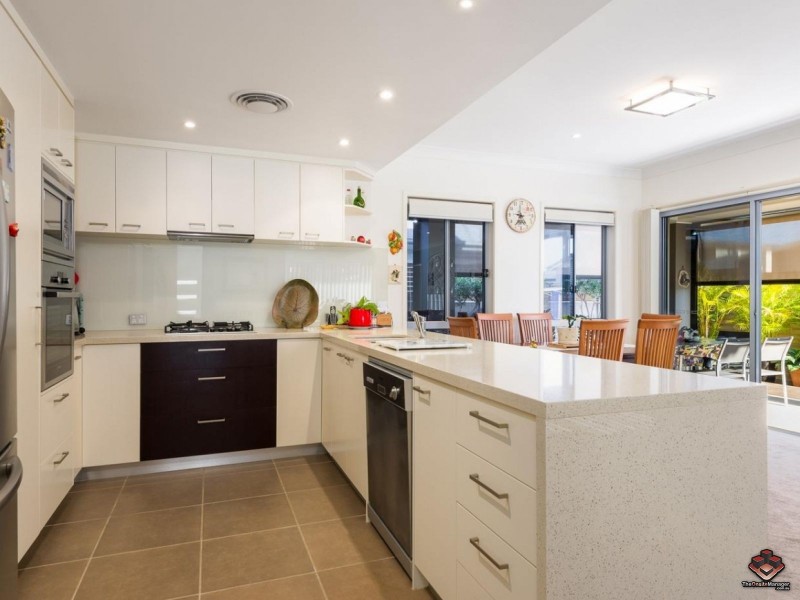 Hope Island QLD 4212