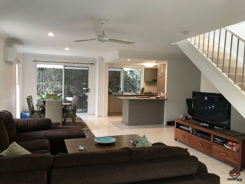 unit 13/29 Lachlan Drive, Wakerley QLD 4154