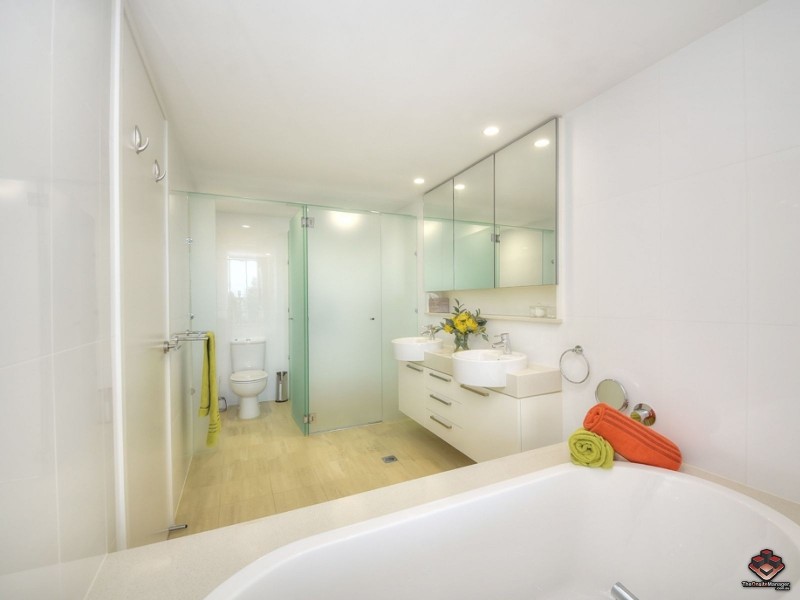 5403/323 Bayview Street, Hollywell QLD 4216