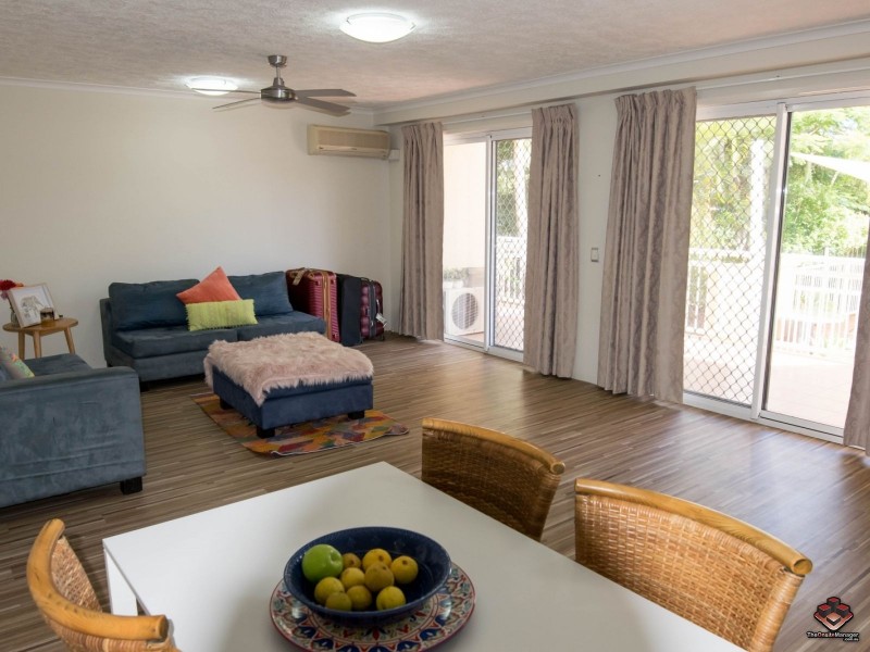 37 Mawarra Street, Chevron Island QLD 4217