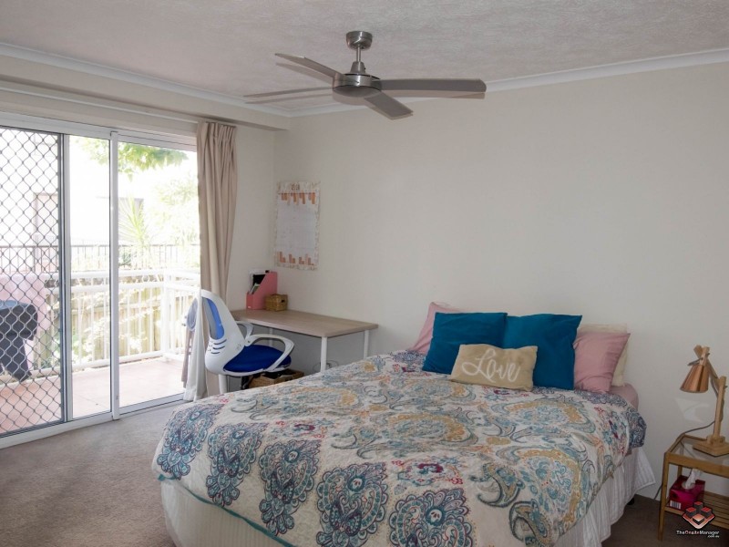 37 Mawarra Street, Chevron Island QLD 4217