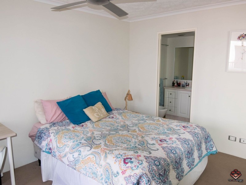 37 Mawarra Street, Chevron Island QLD 4217