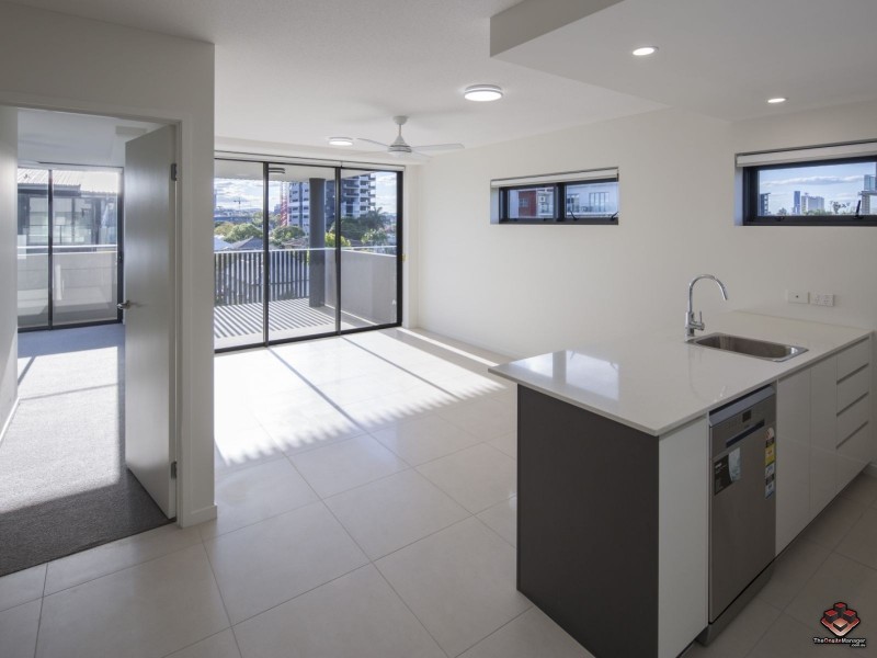 37-39 Regent Street, Woolloongabba QLD 4102