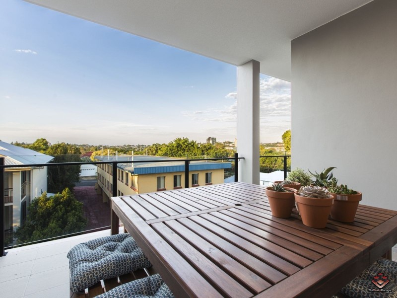 52 Grantson Street, Windsor QLD 4030