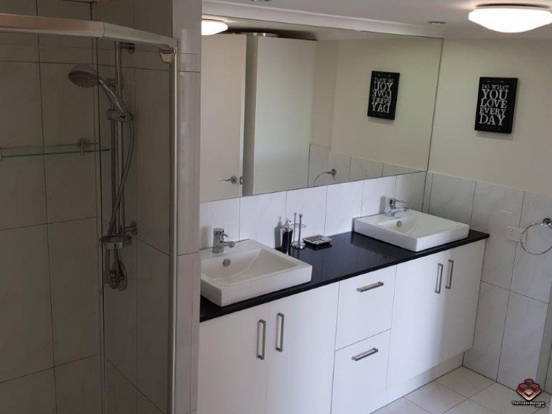 56 Hooker Boulevard, Mermaid Waters QLD 4218