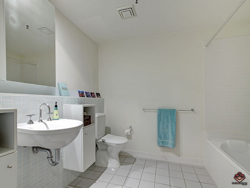 64 Macquarie Street, Teneriffe QLD 4005