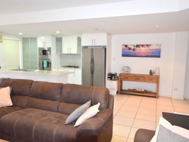 1 Boulton Drive, Nerang QLD 4211