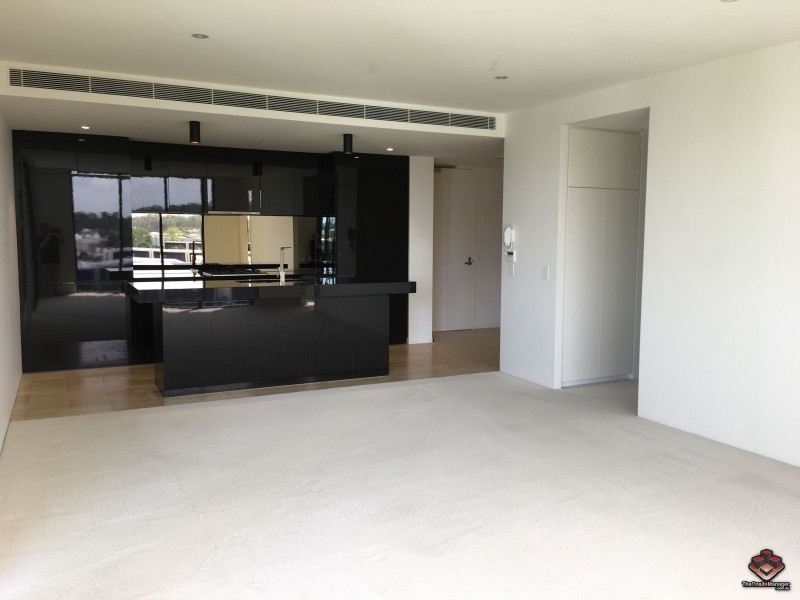 1 Marina Drive, Benowa QLD 4217