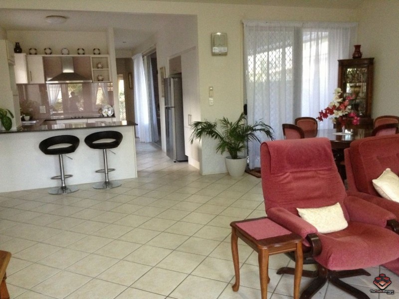 2 Grand Parade, Parrearra QLD 4575