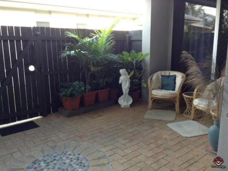 2 Grand Parade, Parrearra QLD 4575