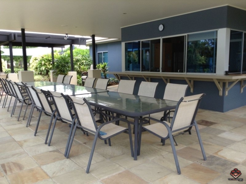 2 Grand Parade, Parrearra QLD 4575