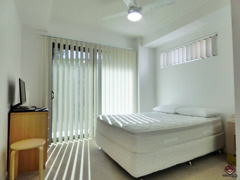 16 Surbiton Court, Carindale QLD 4152