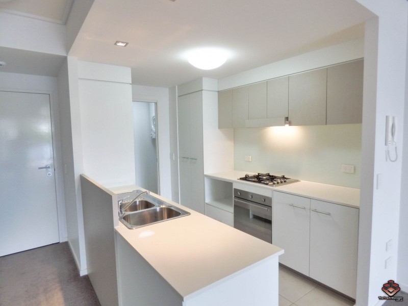 16 Surbiton Court, Carindale QLD 4152