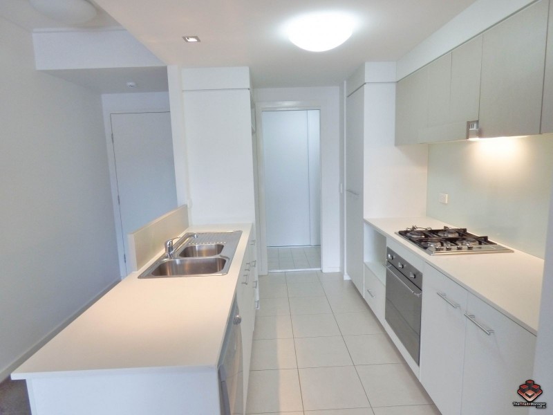 16 Surbiton Court, Carindale QLD 4152