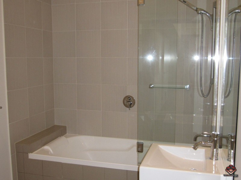 60 Riverwalk Avenue, Robina QLD 4226