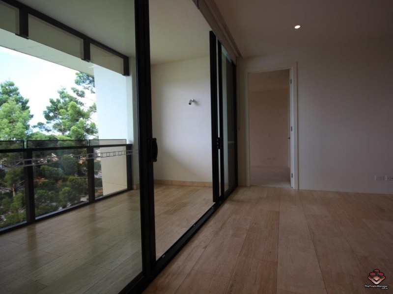 1 Marina Drive, Benowa QLD 4217