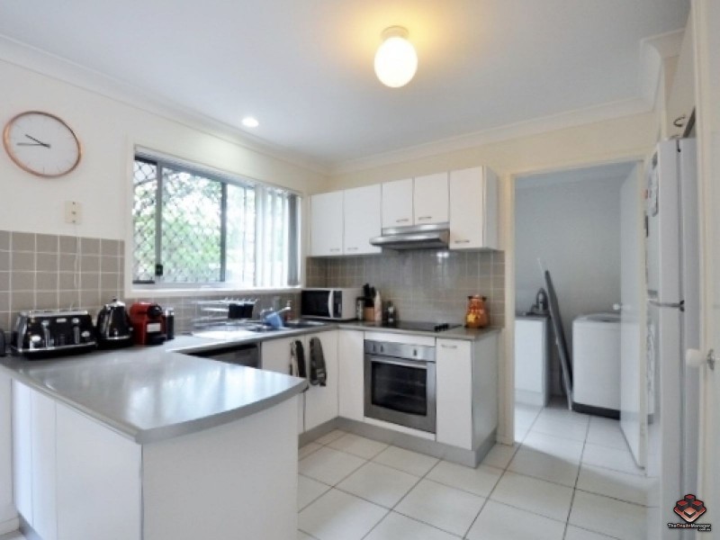 130 Jutland Street, Oxley QLD 4075