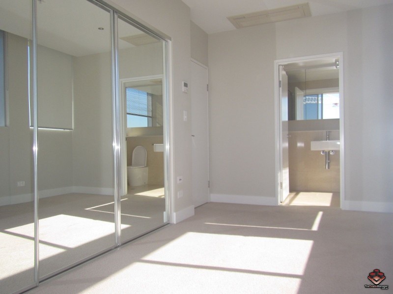 37c Harbour Road, Hamilton QLD 4007