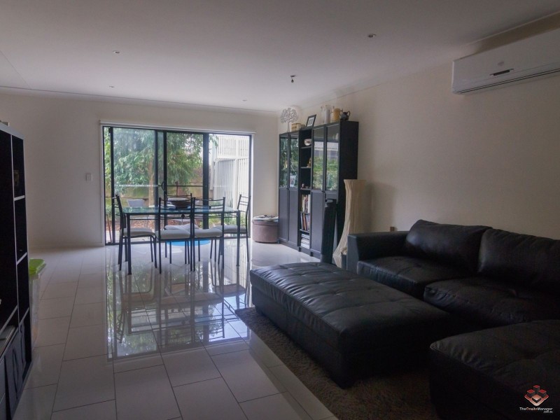 14 Norris Street, Pacific Pines QLD 4211