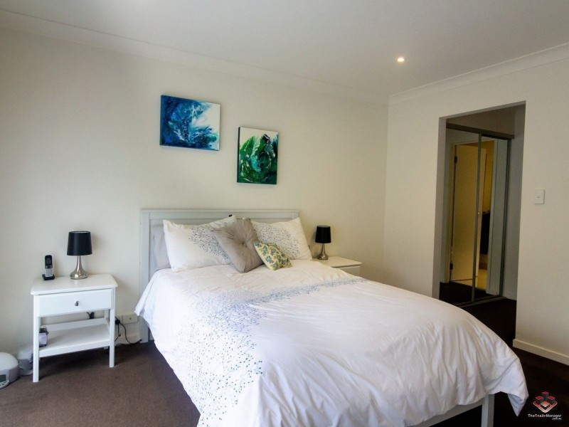 14 Norris Street, Pacific Pines QLD 4211