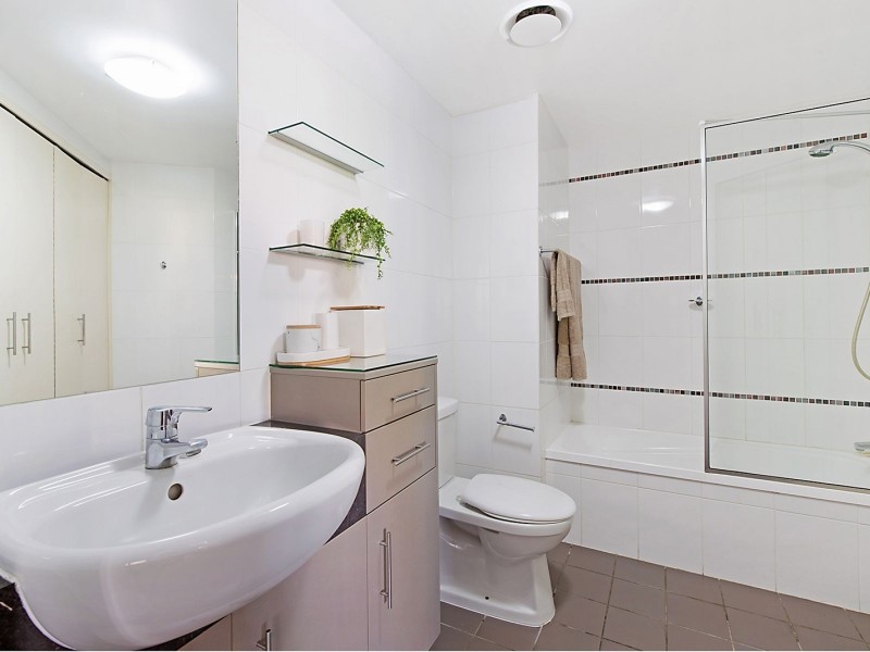 42 Newstead Terrace, Newstead QLD 4006