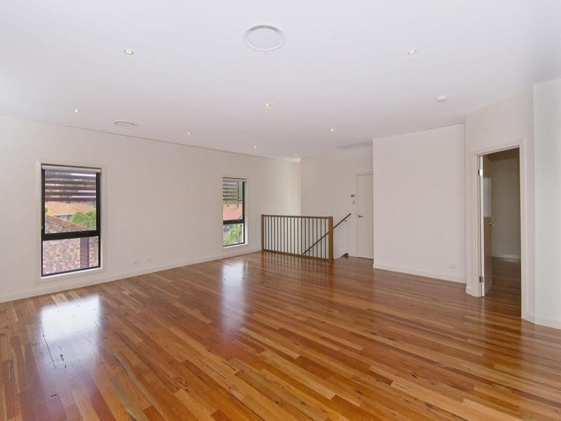 12 Hillcrest Avenue, Tugun QLD 4224