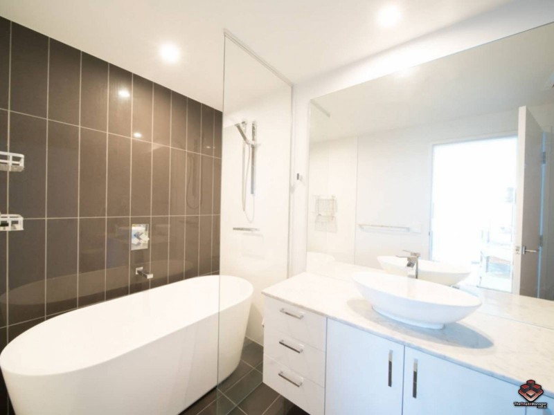 21006/5 Harbourside Court, Biggera Waters QLD 4216