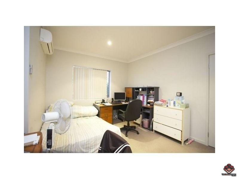 8 Ridge Street, Greenslopes QLD 4120
