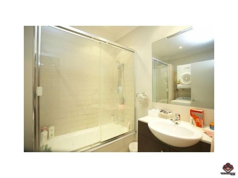 8 Ridge Street, Greenslopes QLD 4120